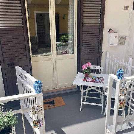 Ninni Mondello House Bagian luar foto
